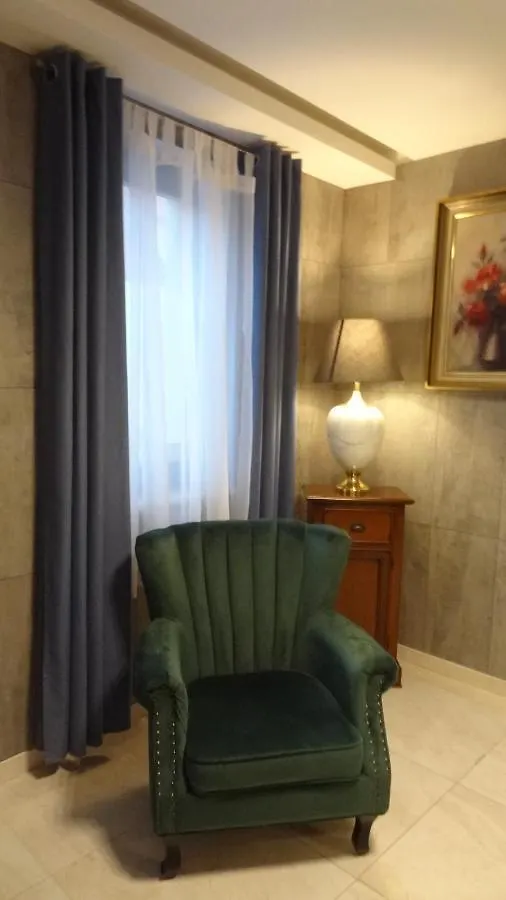 Filsdeger Royal Panzió Acomodação com café da manhã 2*, Eger