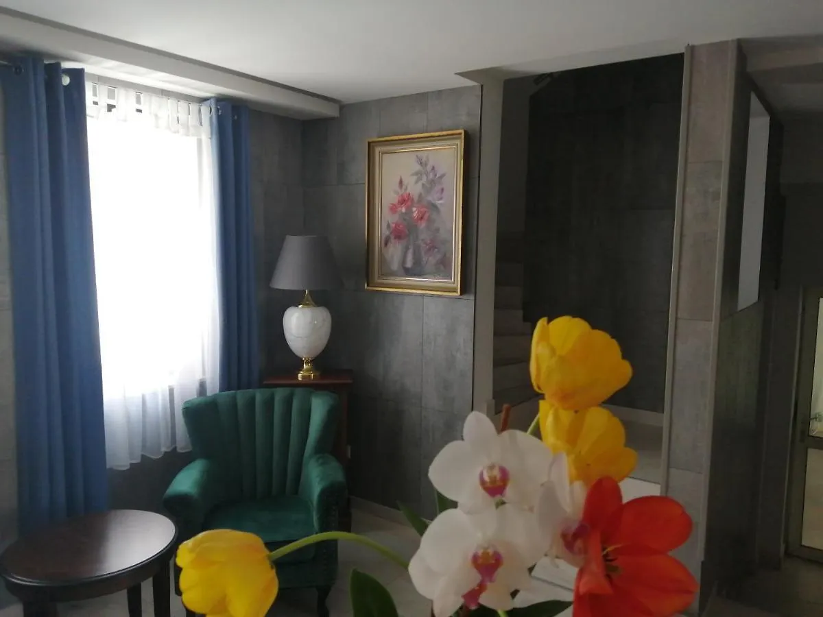 Filsdeger Royal Panzió Acomodação com café da manhã