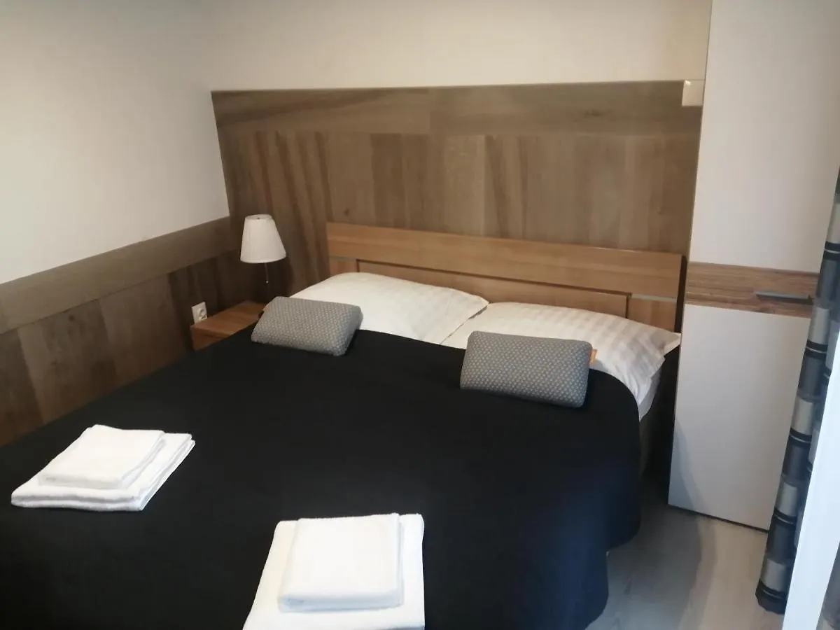 Filsdeger Haz - Central Rooms & Apartmans 2*, Eger Hungary